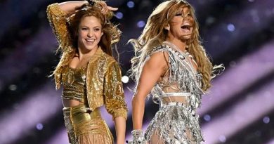 Jennifer Lopez, Shakira Turn Super Bowl Halftime Into Giant Dance Party