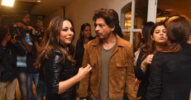 Shahrukh khan visits wife Gauri khan's store