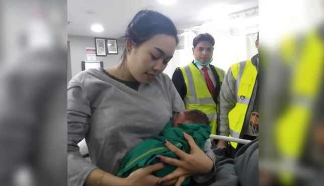 Woman Delivers Baby Mid-Air, Plane Makes Emergency Landing In Kolkata