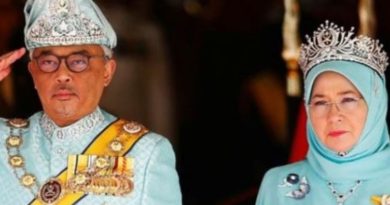 Malaysia King-queen quarantined herself, 7 royal staff found corona positive