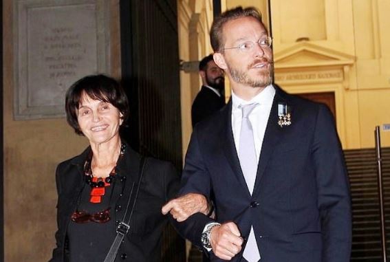 Princess Maria Teresa of Spain dies in Paris, this first death in royal family