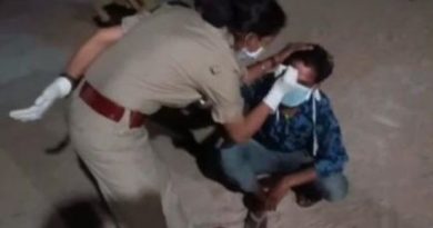 Shameful - MP police wrote on laborer's forehead, I violate rules