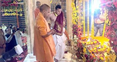 Yogi Adityanath's Temple Run Hours After PM's Appeal To Avoid Gatherings