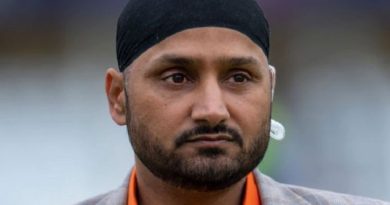 Harbhajan gets angry on Government over Corona's growing cases, asked- anyone worried