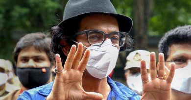 Sunil Grover returns to TV with Gangs of Filmistan.
