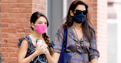 Katie Holmes & Mini Me Daughter Suri Cruise, 14, Step Out For NYC Stroll In Blue Summer Dresses