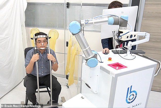 Engineers have developed a robotic arm to perform nasal swab tests autonomously in order to limit spreading the deadly coronavirus from patient to doctor. Designed by Brain Navi, the technology uses similar functions of the firm