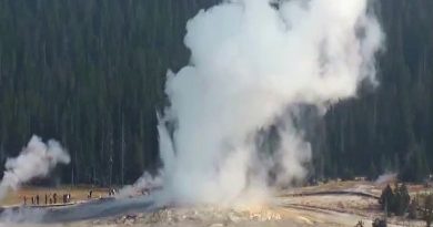 The Giantess geyser erupted on Tuesday for the first time in six years, to the delight of visitors to the park