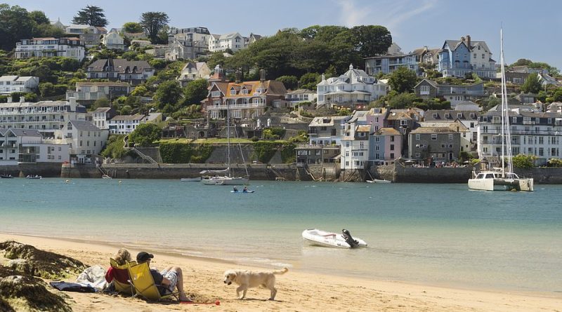 For those looking for a waterside holiday, Salcombe, Devon, costs an average of £209 per night