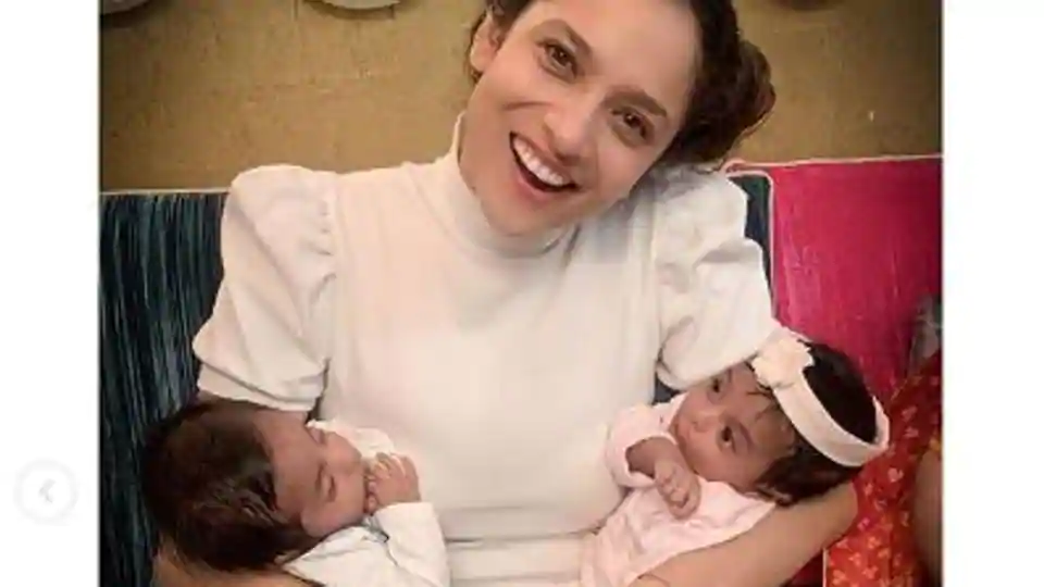 Ankita Lokhande poses with newborns Abeer and Abeera.