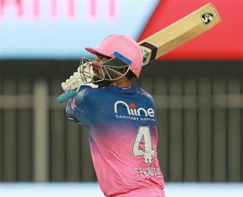 Haryana lad Rahul Tewatia hits 5 sixes in an over in IPL; Yuvraj thanks him for not hitting sixth