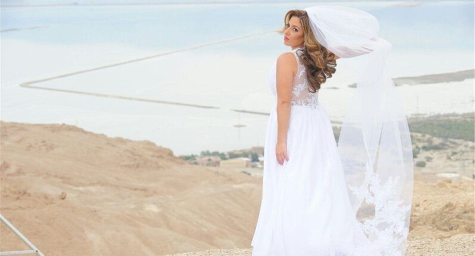 Bride horrifies guests and future husband with her completely transparent dress | The NY Journal
