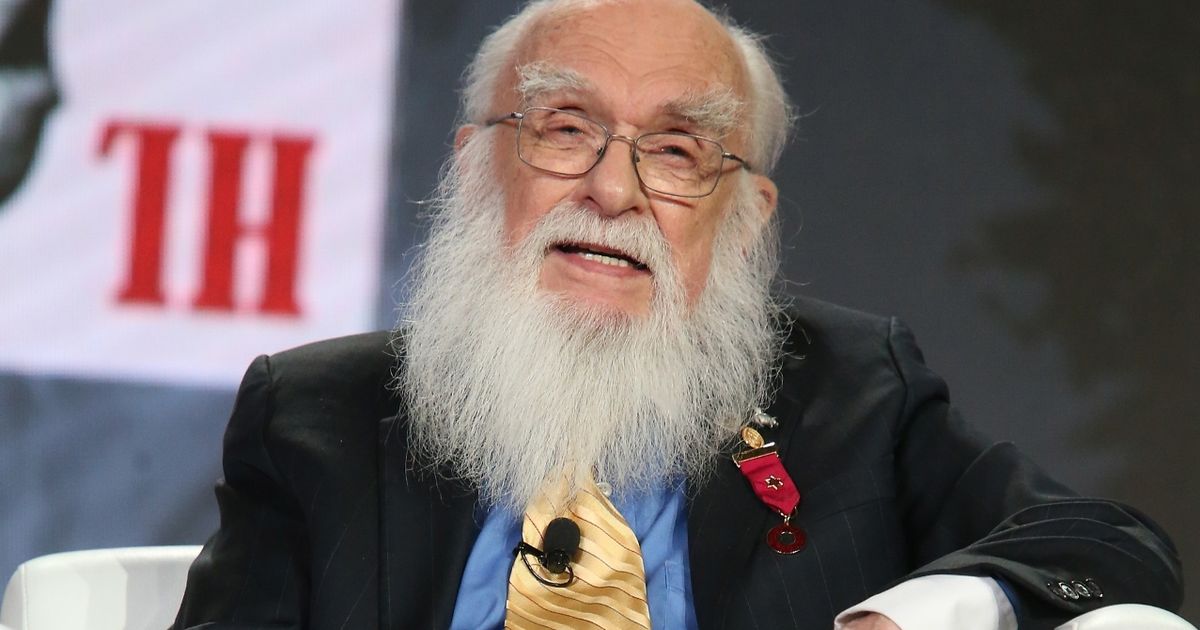 Magician James Randi who exposed paranormal seers and healers dies at 92