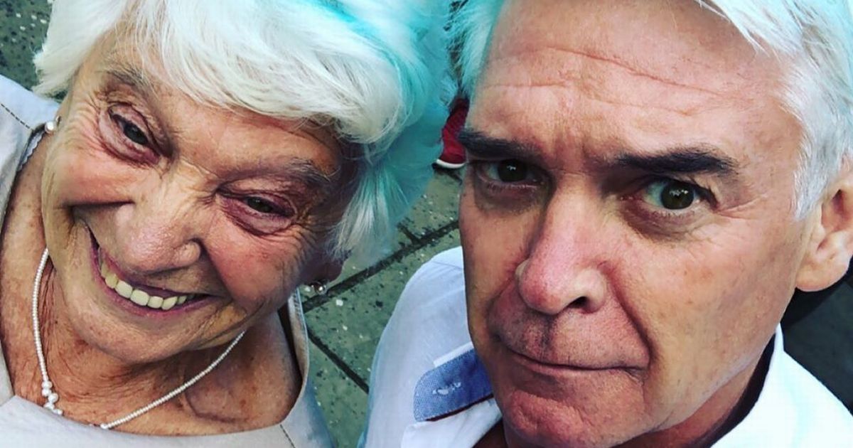 Phillip Schofield recalls the incredible moment he came out as gay to his mum