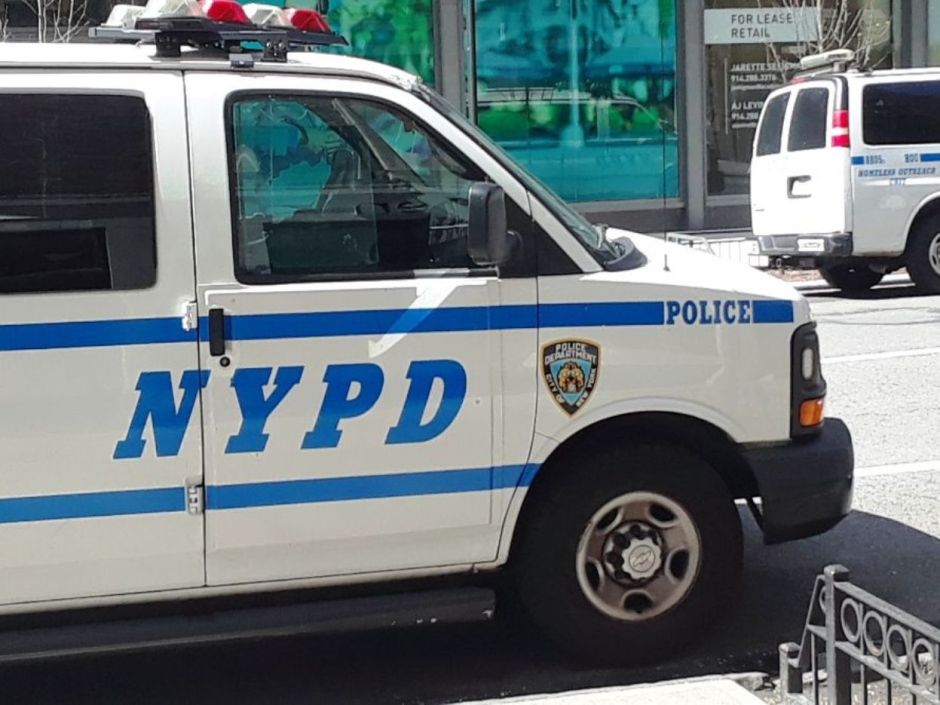 Elderly man was stabbed in the back during fight in New York pizzeria | The NY Journal