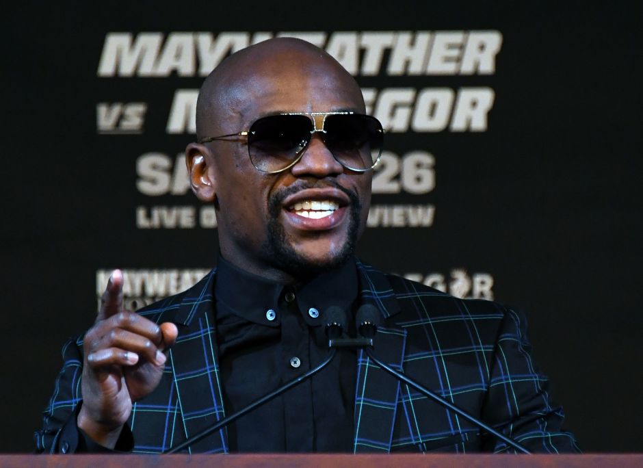 Floyd Mayweather shows off his car collection to his haters | The NY Journal