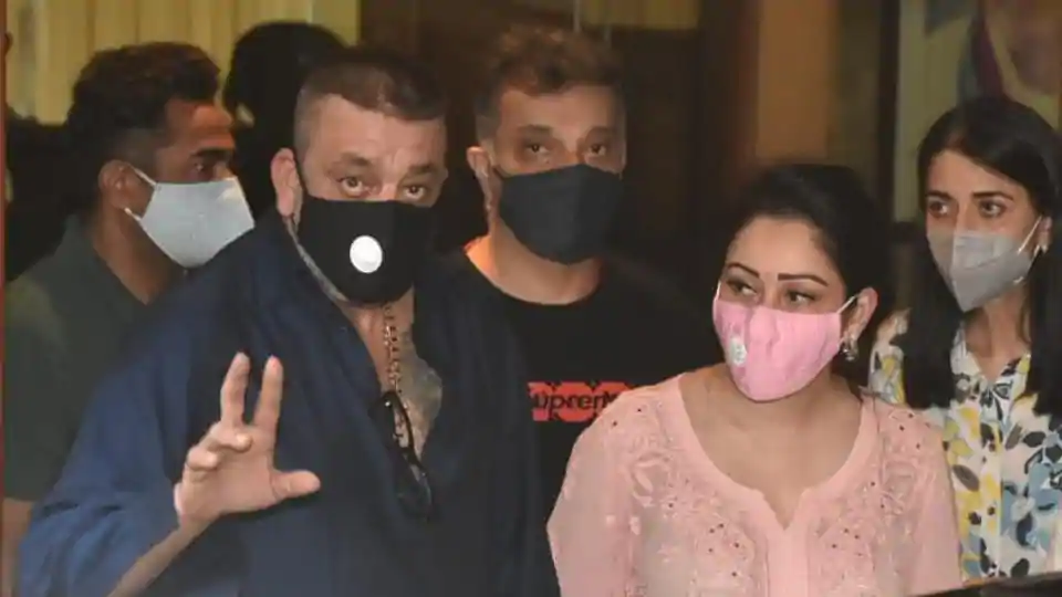 Sanjay Dutt responding well to treatment, his latest test results have come out very good, says family member