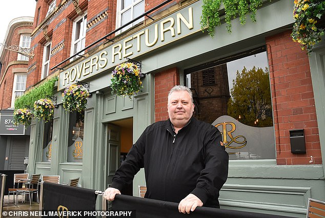 ‘Sometimes we feel more like police than bar staff’: Empty Tier 2 pubs say rules are impossible