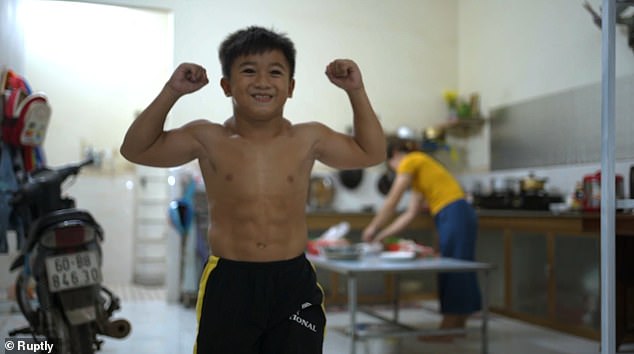 Ten-year-old is seriously ripped with due to rare condition that causes muscle overgrowth