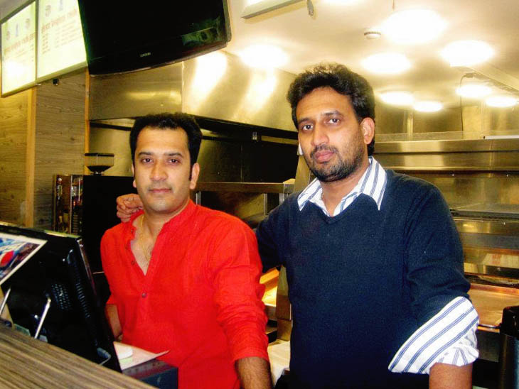 Two boys from Mumbai selling Wada-pav in London, opened five restaurants in 10 years, now annual turnover is 14 crores