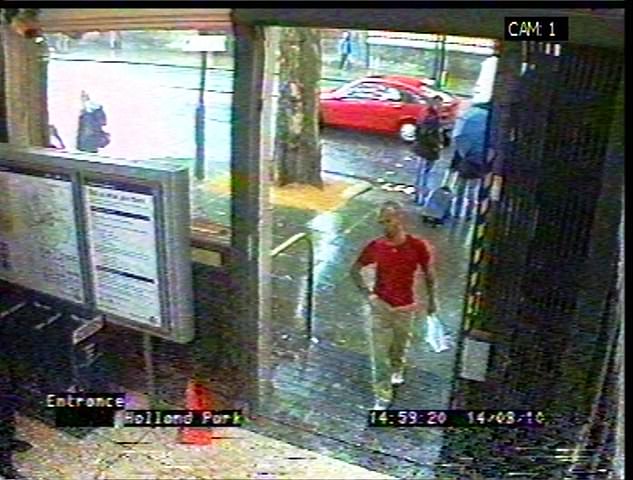 Gareth Williams caught on CCTV at Holland Park Underground station