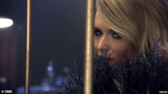 Lambert won Music Video of the Year for her song Bluebird