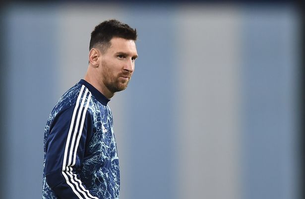 Messi has a tough decision to make between now and June