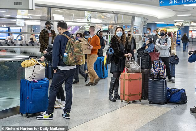 Travelers leave NYC in droves even though officials are saying to stay home this holiday