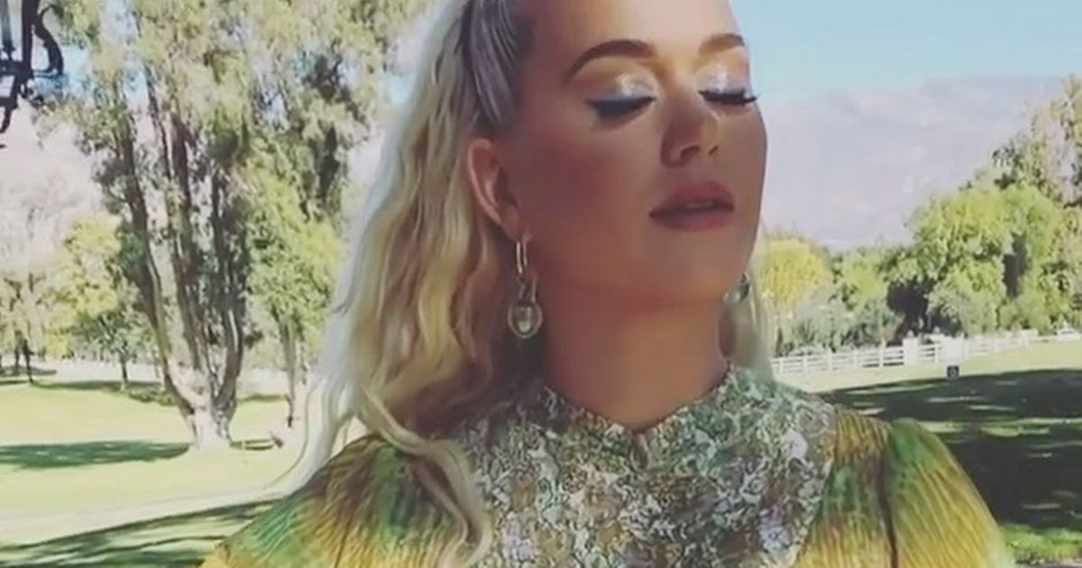 Katy Perry looks incredible as she confused fans by marking Saturn Day