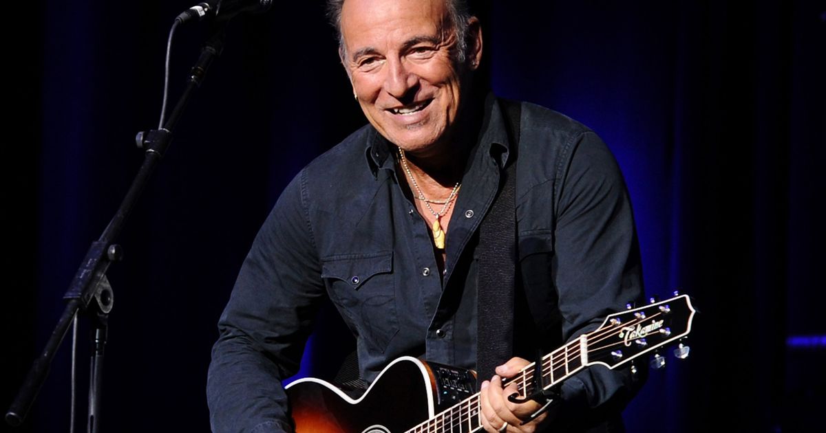 Bruce Springsteen says his music is ideal backing track for washing and ironing