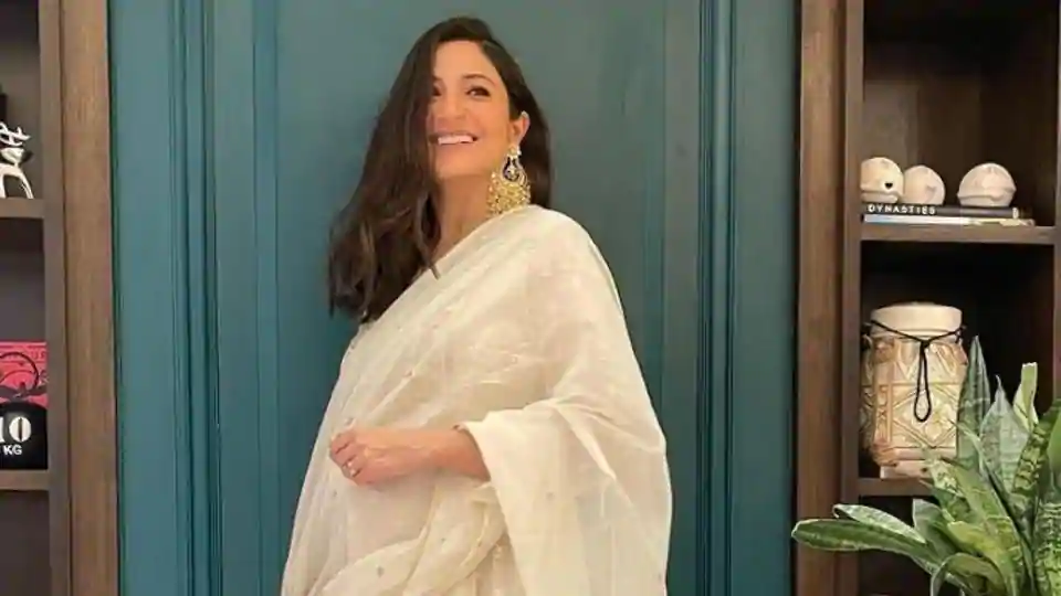 Mom-to-be Anushka Sharma celebrates Diwali without Virat Kohli: ‘Got all dressed up to sit at home and eat’