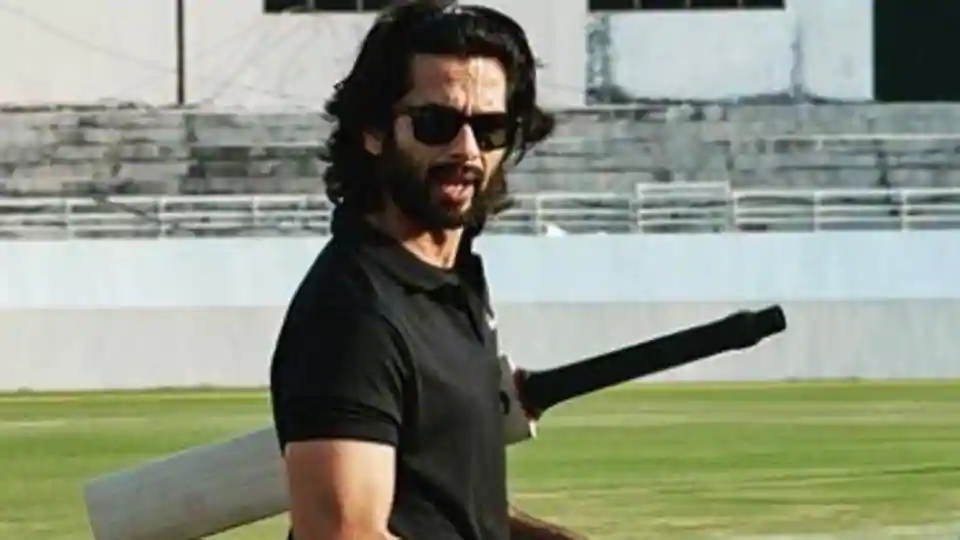 Shahid Kapoor goes ‘de dana dhan’ as he preps for Jersey, see his latest look
