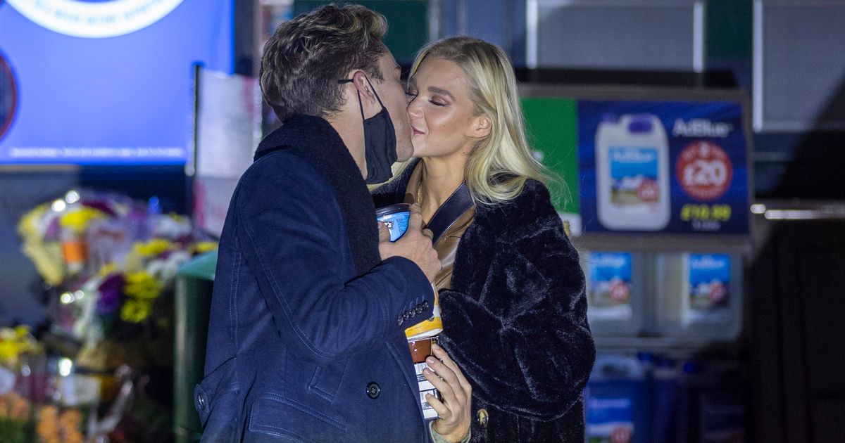 I’m A Celeb’s AJ Pritchard can’t keep his hands off girlfriend as they reunite
