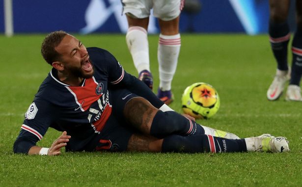Neymar was in considerable pain after being hauled down by Mendes