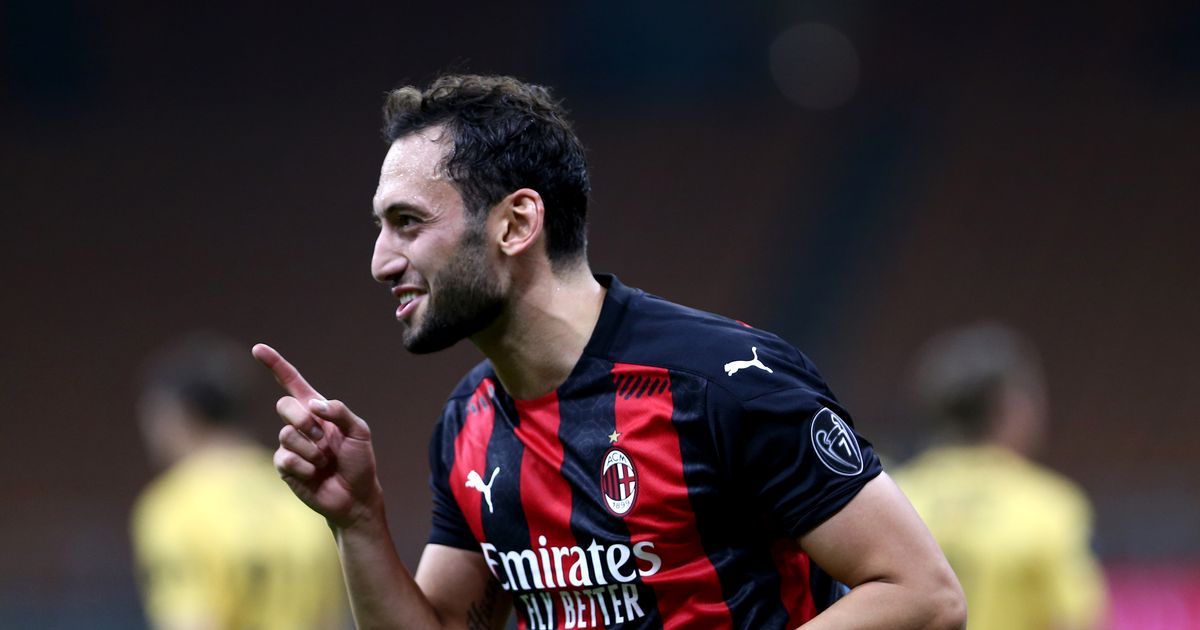 Man Utd transfer blow as Hakan Calhanoglu ‘set to sign’ bumper new AC Milan deal