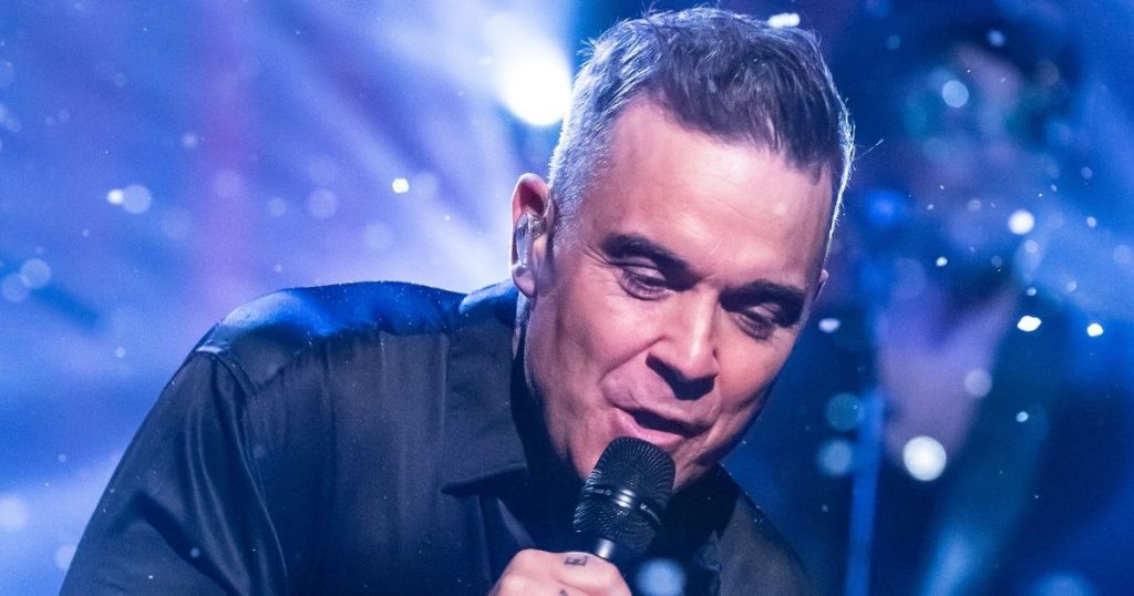 Robbie Williams Admits He Can T Remember Lyrics To His Hits And Needs Autocue The State