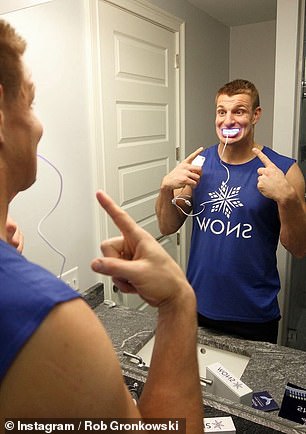 Floyd Mayweather Jr. and Rob Gronkowski sued with ‘fraudulent’ teeth-whitening company
