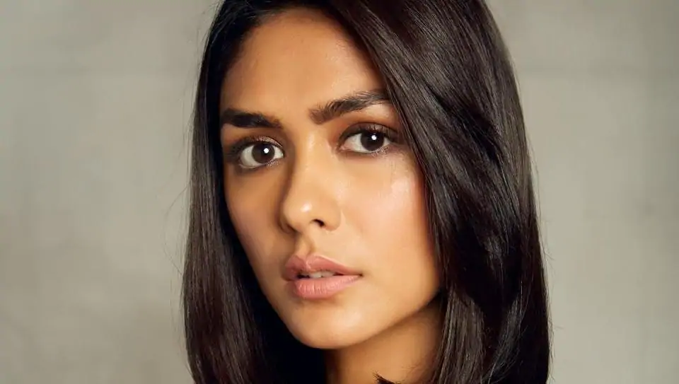 I don’t believe in starving myself or doing crash diets. I workout everyday regardless of how busy I am: Mrunal Thakur