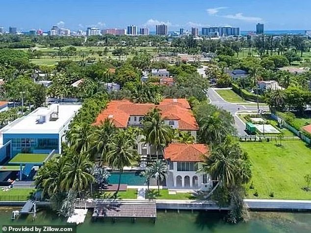 Pregnant Karlie Kloss and husband Josh Kushner splash $23.5 million on mansion in Miami