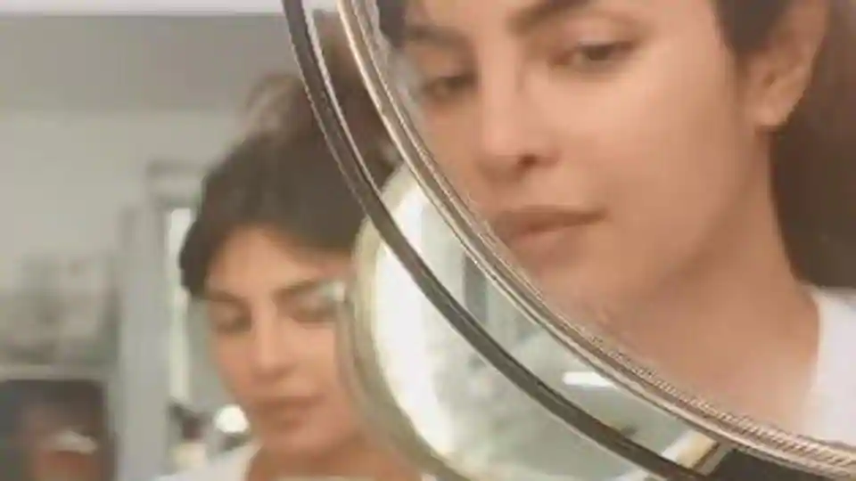 Priyanka Chopra is a natural beauty in new picture from Text For You set. See it here