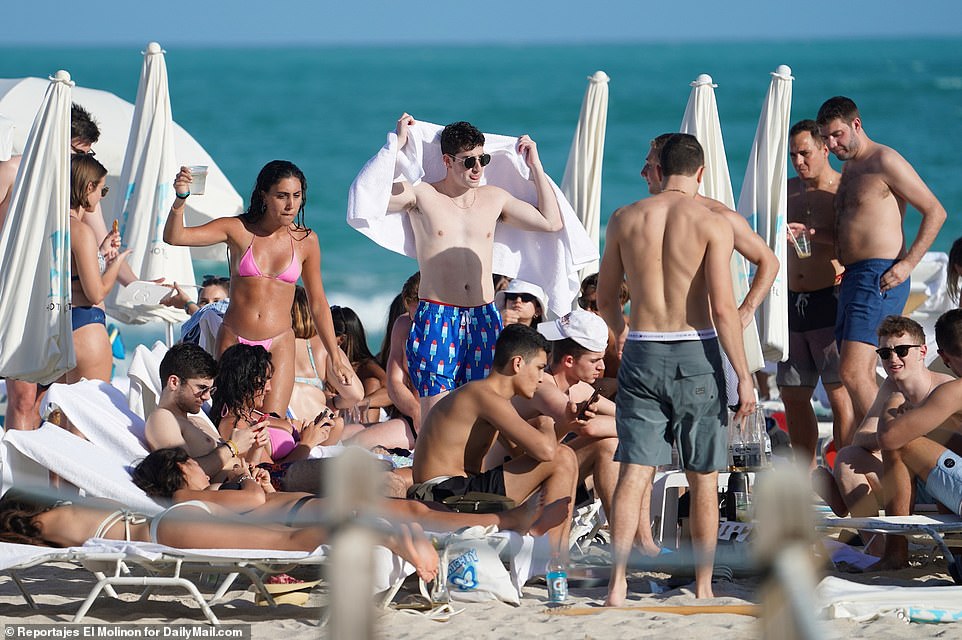 On Saturday, hundreds of youngsters were seen soaking up the sun on South Beach. They ignored social distancing protocols and failed to don face masks