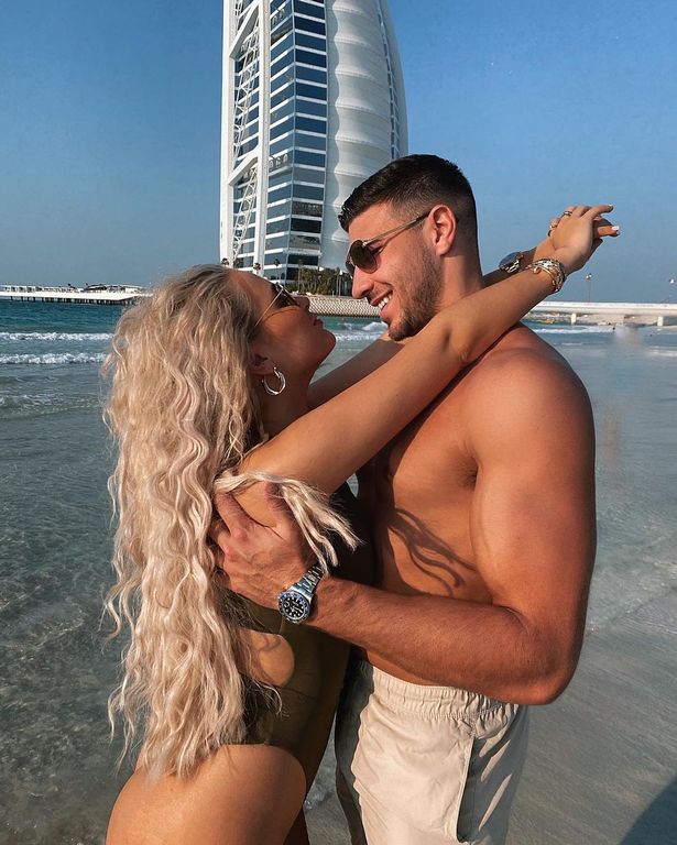 Molly-Mae Hague and Tommy Fury started the late 2020 trend in December
