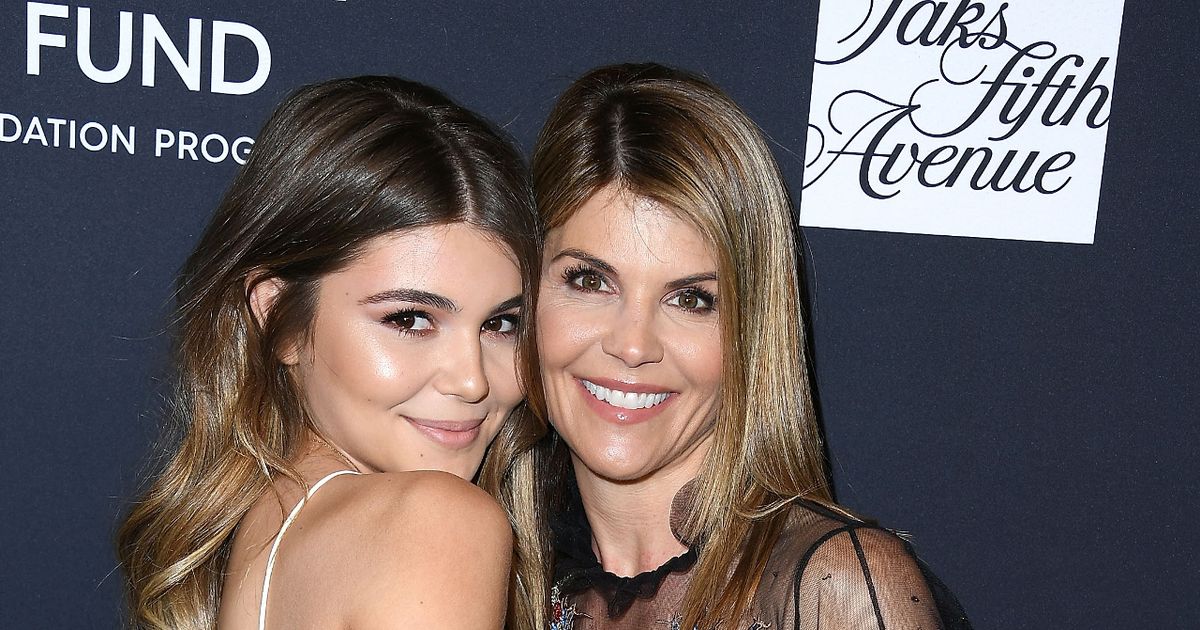 Lori Loughlin’s daughter begs for a good 2021 after college admission scandal