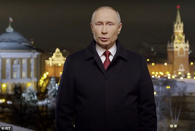 A screenshot of Putin's address from the Kremlin on New Year's Eve