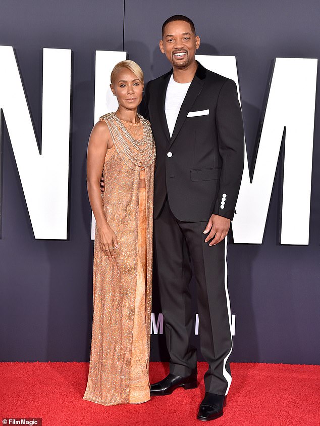 Works for them! Jada Pinkett Smith is just about 5' tall, while her husband of over 23 years is about 6'2"