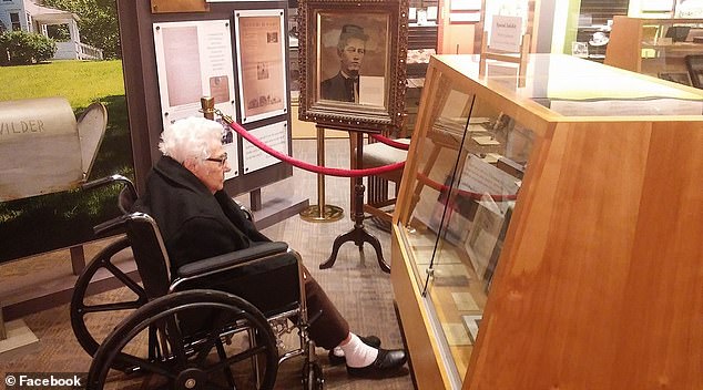 Jackson in January 2019 examining an exhibit dedicated to her at the Laura Ingalls Wilder Home and Museum in Mansfield, Missouri