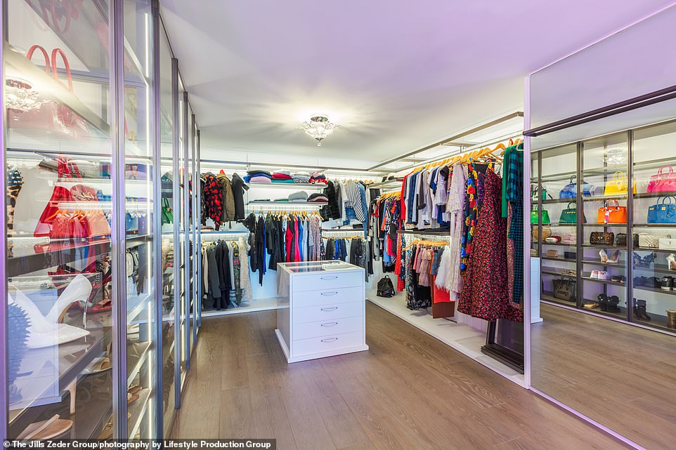 Walk in: A huge walk-in closet had plenty of space for clothing