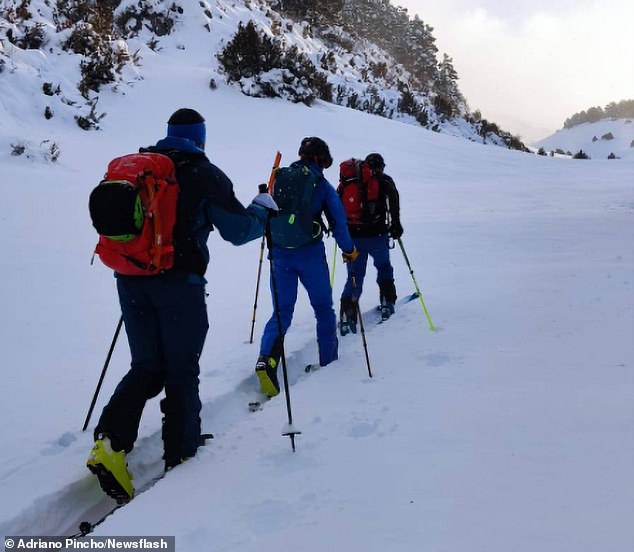Martin reminded people to always be careful and never forget to STOP (stop, think, observe and plan), especially in the coming days as it is predicted there will be more snow in different parts of Spain. The skiers are pictured on their route before the avalanche