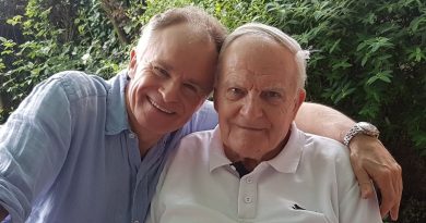 Bobby Davro’s heartbreak as dad Bill dies aged 95 after care home visit ban