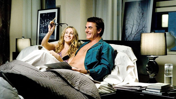 Sarah Jessica Parker Reacts To ‘SATC’ Fans Wondering Whether Chris Noth’s Mr. Big Will Die In Revival